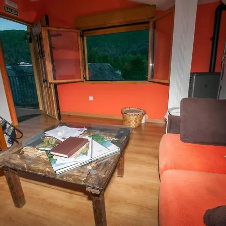 Casa vacanze With Jacuzzi And Fireplace In The