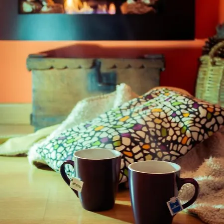 Casa vacanze With Jacuzzi And Fireplace In The